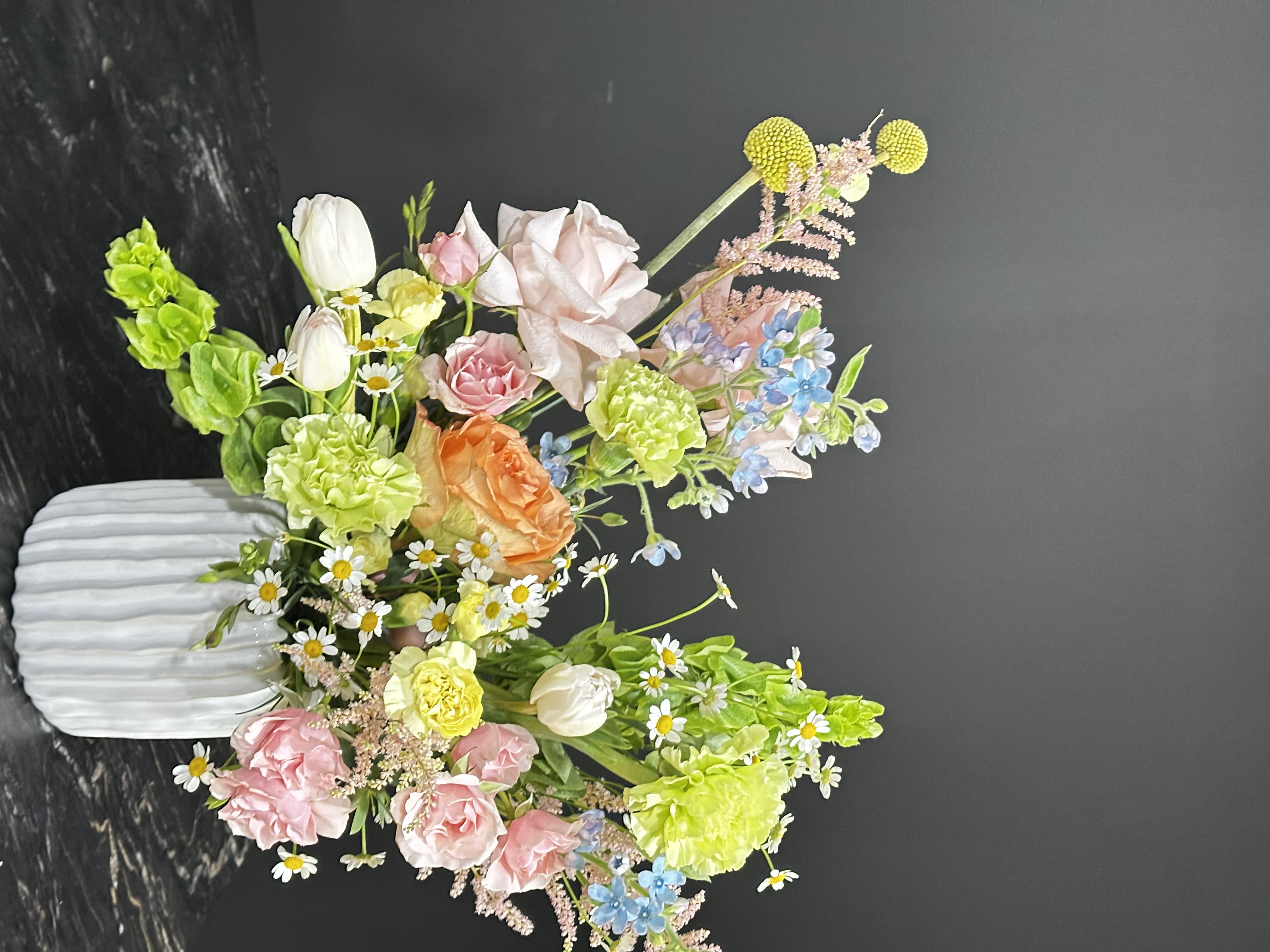 Basket arrangement — Dopamine palette